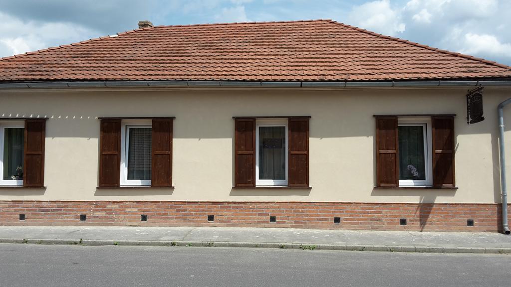 Reka Vendeghaz Hotel Tokaj Exterior foto